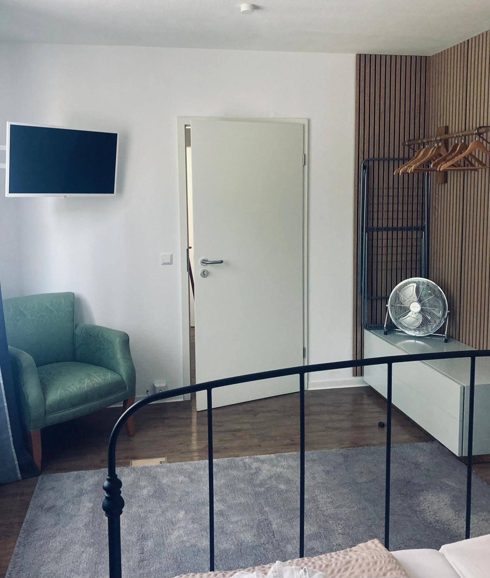 Free Apartment - Bei Der Stadtmauer รอยท์ลิงเงน ภายนอก รูปภาพ